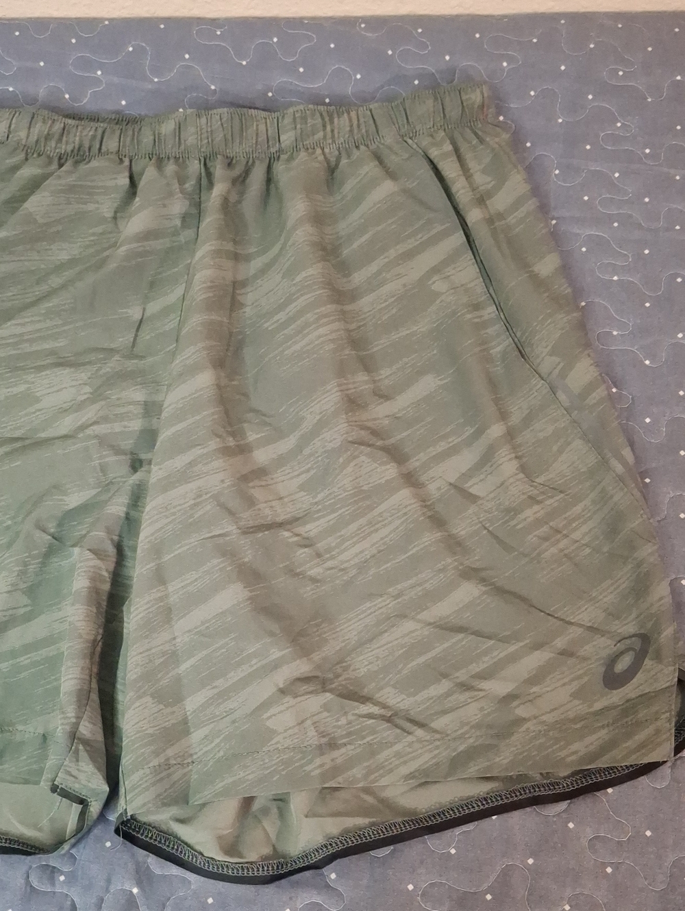 Asics Athletic Running Shorts size large